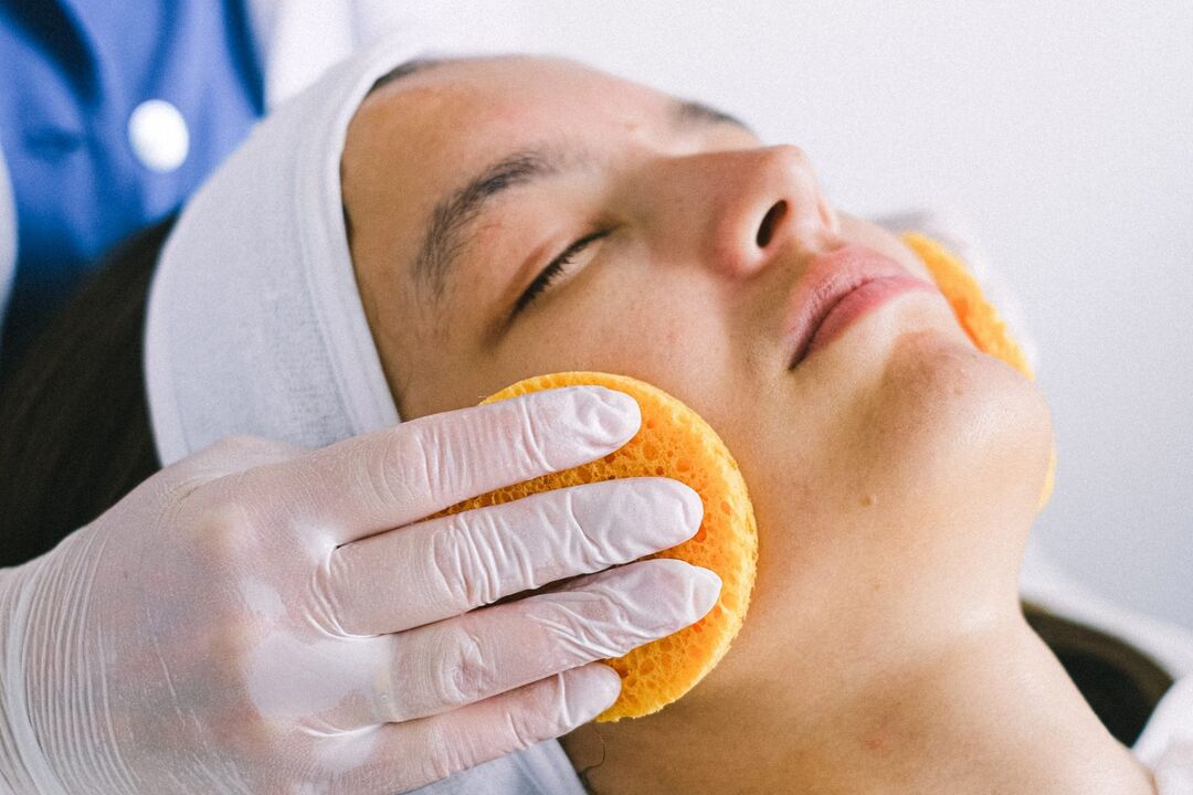 Limpeza profunda da pele do rosto - um procedimento necessário a partir dos 30 anos